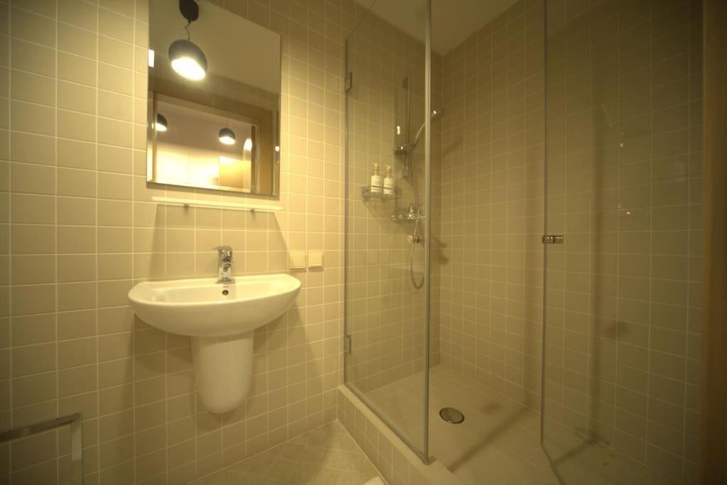 Apartment 3 Bedroom In The Old/t